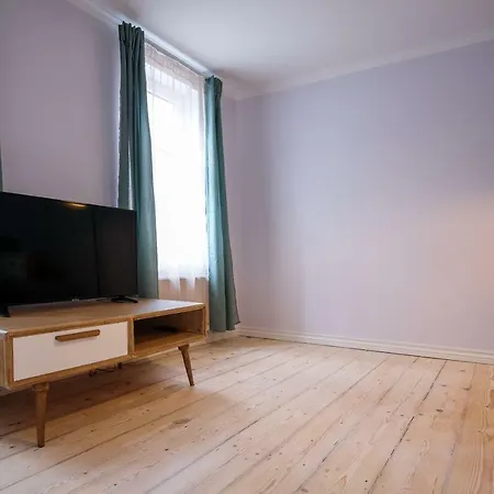 Dream - Authentic Near Seaplane Harbour Apartament